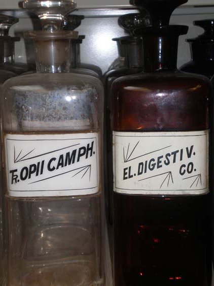 Antique Pharmacy/Apothecary Jar - Latin Medicinal Labels