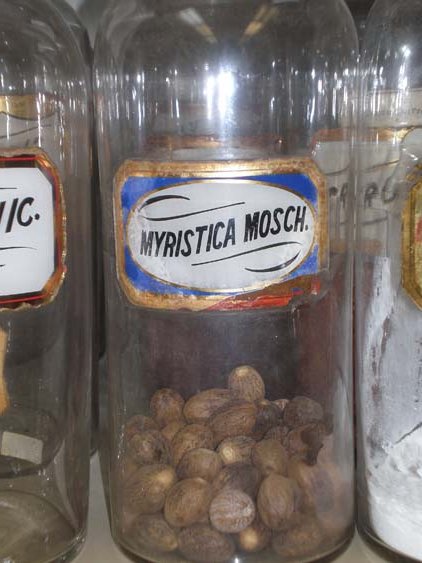 Antique Pharmacy/Apothecary Jar - Latin Medicinal Labels